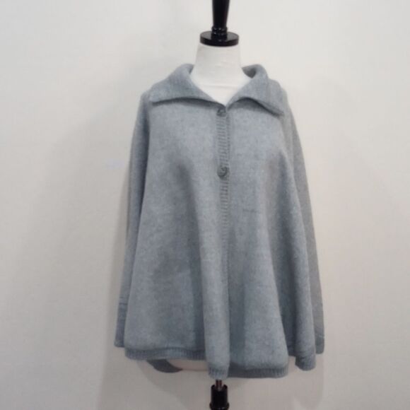 Button Front Cape by Alpaca Imports-By-DL - OS - Vintage - Picture 3 of 7